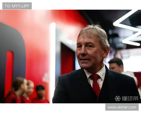 卡里克邀请罗布森再访卡灵顿观训